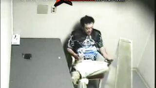 Classic: Suicide in interrogation room