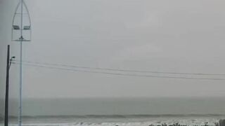 Brazil: Lightning Strikes Beachgoer, Resuscitation Fails