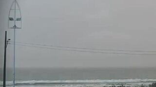 Brazil: Lightning Strikes Beachgoer, Resuscitation Fails