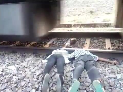 CLASSIC: Suicide In India On Train
