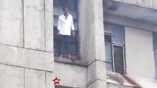 Man Jumps From 4th Floor Of A Hospital In India