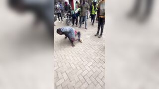 Man Who Tried To Rob A Woman At The ATM Attacked By Mob In Nairobi