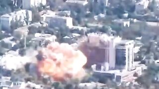 RUSSIAN ARMY DECIMATING KHERSON TO PIECES