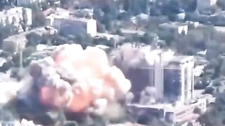RUSSIAN ARMY DECIMATING KHERSON TO PIECES
