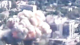 RUSSIAN ARMY DECIMATING KHERSON TO PIECES