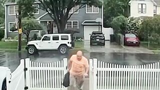 Video captures moment a New Yorker gets struck by lightning