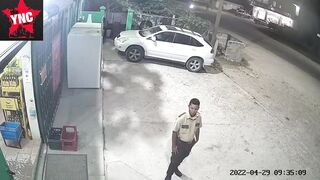 Classic: Security Guard gets Shot for His Gun