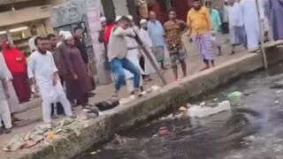 WARNING: Video With A Smell - Phone Thief Having A SHITTY Day In Bangladesh