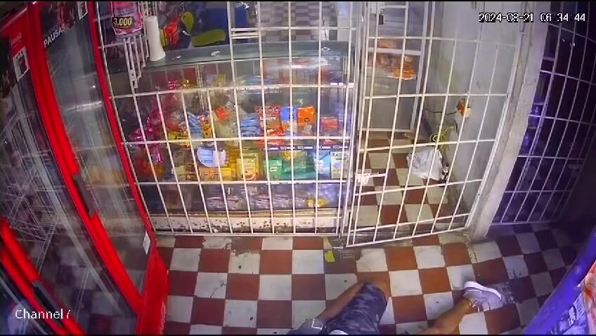 Close-up CCTV hitman kills In Brazil