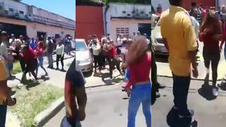 Two Girls Fights For Food In Venezuela