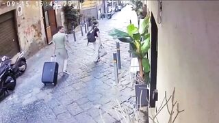 Woman Dies When A Statue Falls On Her Head.