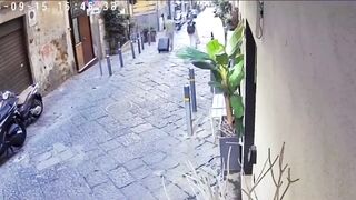 Woman Dies When A Statue Falls On Her Head.