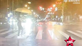 Red Light Running SUV Crushes Pedestrians At Zebra Crossing