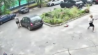 Crazy  Brawl Between Neighbours