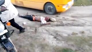 Instant Justice Tanzanian Thief Killed On Street
