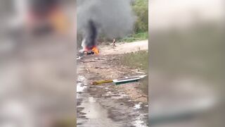 Man Jumps Into Burning Car After Killing GF, Dies Too