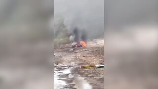 Man Jumps Into Burning Car After Killing GF, Dies Too