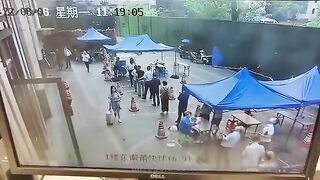 Chinese Girl Jumps To Her Death (CLASSIC VIDEO)