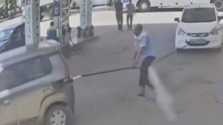 Sucks To Be A Petrol Pump Attendant In India