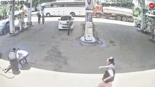Sucks To Be A Petrol Pump Attendant In India
