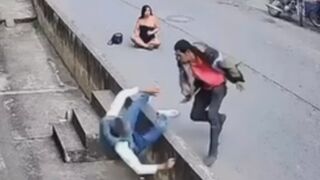 Man In Critical Condition After Violent Street Fight In Colombia
