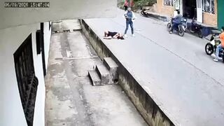 Man In Critical Condition After Violent Street Fight In Colombia