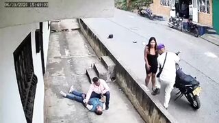 Man In Critical Condition After Violent Street Fight In Colombia
