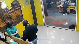 CLASSIC Man Calmly Waits For His Order In Restaurant And Someone Tries To Kill Him Off Guard