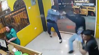 CLASSIC Man Calmly Waits For His Order In Restaurant And Someone Tries To Kill Him Off Guard
