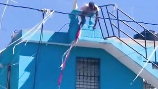 CLASSIC: Teen Electrocuted While Trying To Retrieve Kite In Dominican Republic.