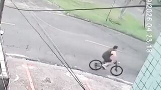Off Duty Officer Took Down One Of The Robbers