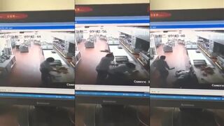 CLASSIC A Man Kills His Manager With A Meat Cleaver In China.