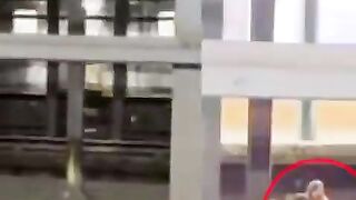(REPOST)US: Couple Sits on Tracks, Train Arrives, Two Dead