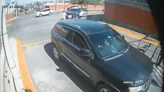 Man Pulls Gun On Cops In Mexico Before They Shoot Him Dead