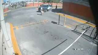 Man Pulls Gun On Cops In Mexico Before They Shoot Him Dead