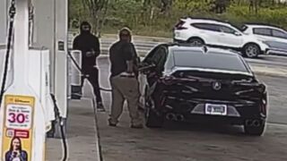 USA: Thief Shot While Trying To Rob A Driver At A Gas Station In Illinois