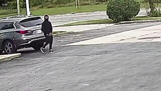 USA: Thief Shot While Trying To Rob A Driver At A Gas Station In Illinois