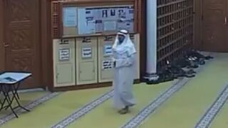 Saudi Suicide Bomber Attacks Shia Mosque In Kuwait