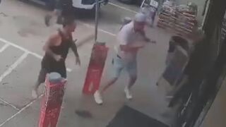 USA: Fight in the parking lot of convenience store escalated into a shooting