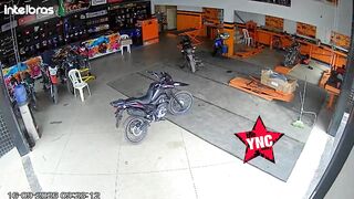 Hitman Takes Life Of Machanic In Front Of A Customer In Brazil