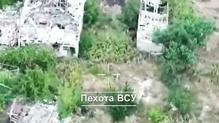 THE UKRANIAN TERMINATORS T-600 WALKING THROUGH FIRE