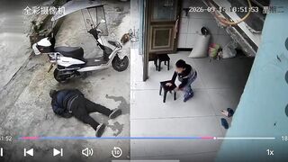 Elderly Man Suddenly Collapses, Dies In Front Of His Grandson In China