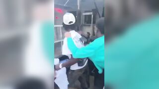 Thief captured red handed gets a savage beating