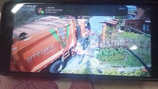 Worker Slips And Gets Crushed By A Garbage Truck In Colombia
