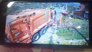 Worker Slips And Gets Crushed By A Garbage Truck In Colombia