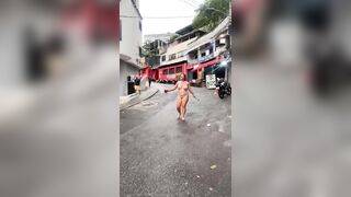 Crazy Favela Woman Walks Fully Naked