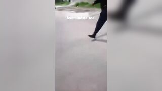 Off Duty Cop Working As An App Driver Shoots Criminal During An Attmpted Robbery