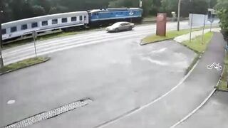 Man Kneels Before The Moving Train , Dies In Poland