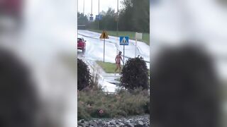 Naked Man With Machete Tased By Police After Fucking Around