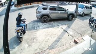Robbery Of Restaurant Patrons Denied By Armed Man